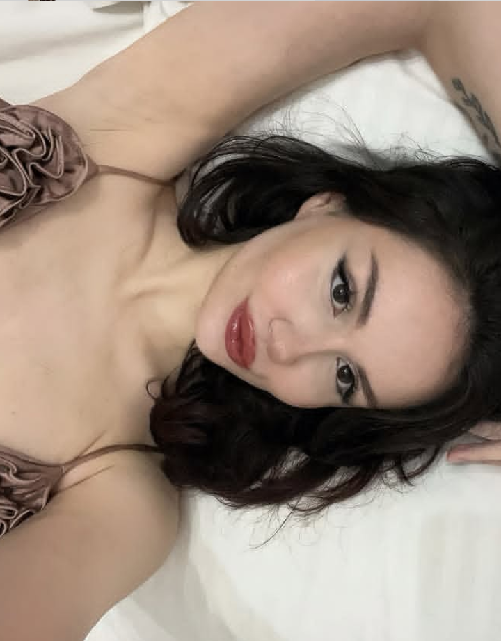 Cumayeri Zarif ve Güçlü Kadın Bayan Escort Bütün